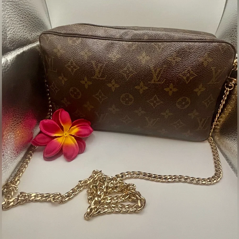 Louis Vuitton Monogram Trousse Toilette 28 Crossbody - Picture 1 of 15